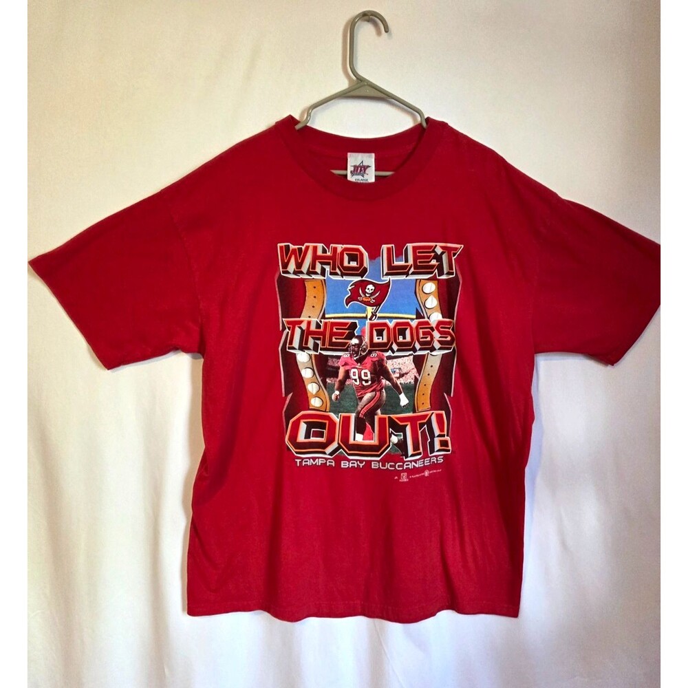 Tampa Bay Buccaneers “Who Let The Dogs Out” T-Shirt XXL Red NFL Graphic Tee